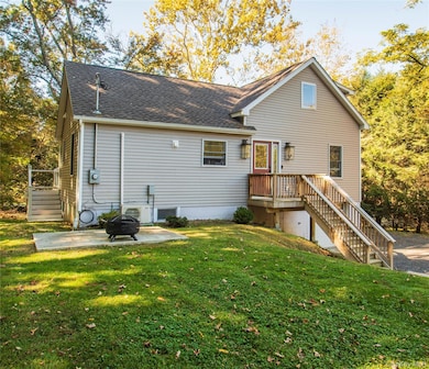 7 Phillips Rd, Poughkeepsie, NY 12603 - photo 2