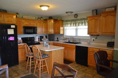 401 Sunshine Camp Rd, Shepherdsville, KY 40165 - photo 4