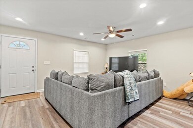 06-Living Room