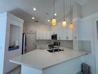 4077 Pine Ridge Ln, Weston, FL 33331 - photo 3