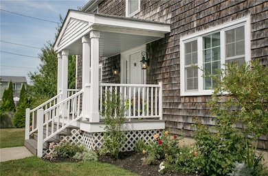 174 Reservoir Rd, Middletown, RI 02842 - photo 3