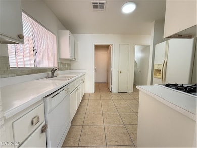 4622 Little Wren Ln unit 2, Las Vegas, NV 89115 - photo 6