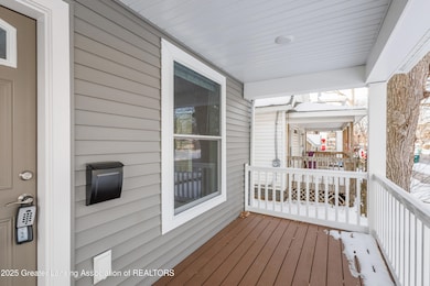 925 N Pine St, Lansing, MI 48906 - photo 2