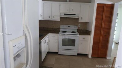 3658 E Bell Dr unit DR, Davie, FL 33328 - photo 5