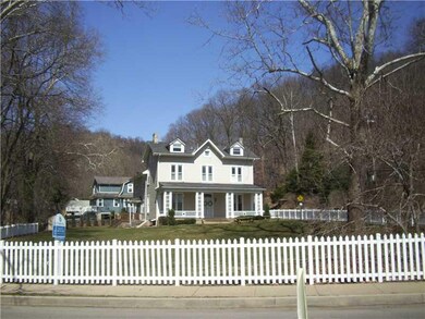 Exterior Front. Walk to the village.. have picnics