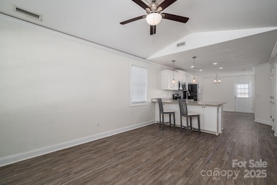 1942 11th Ave NE, Hickory, NC 28601 - photo 4