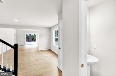 2450 Jefferson Ave, Reading, PA 19609 - photo 5