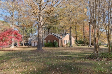 137 Tuckahoe Trace, Yorktown, VA 23693 - photo 2