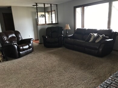 4002 W Redwood Dr, North Platte, NE 69101 - photo 4