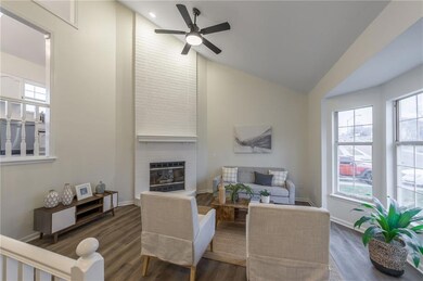 310 W Calico Dr, Raymore, MO 64083 - photo 3