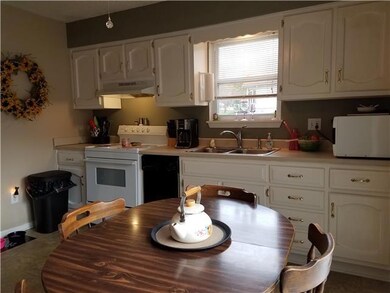 9401 W 48th Terrace, Shawnee, KS 66203 - photo 5