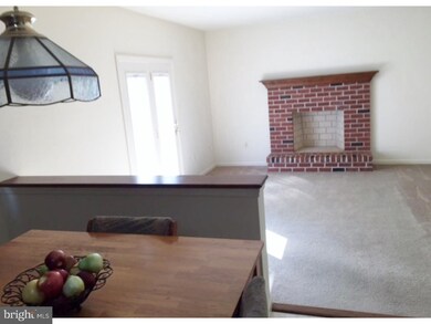 2112 Goldenrod Dr, Macungie, PA 18062 - photo 2