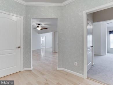 8611 Wintergreen Ct unit 307, Odenton, MD 21113 - photo 2