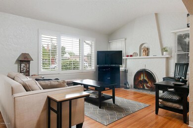 525 Coronado St-006-008-Living Room-MLS_