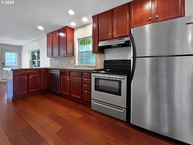 6001 NE Holladay St unit 6001, Portland, OR 97213 - photo 4