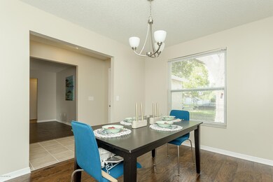 004_Dining Room