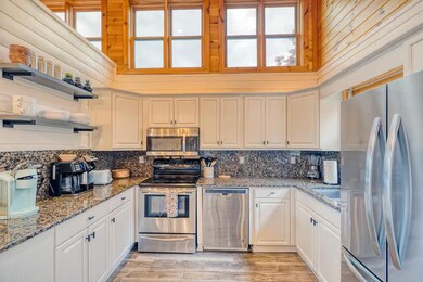 Beautifully updated kitchen