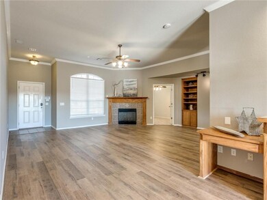 4409 Snowy Owl Cir, Norman, OK 73072 - photo 3