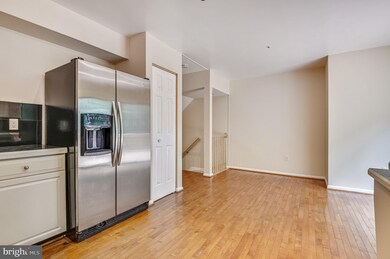 9823 Sherwood Farm Rd, Owings Mills, MD 21117 - photo 5