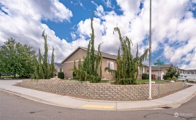 425 S Jarvis Ave, East Wenatchee, WA 98802 - photo 2