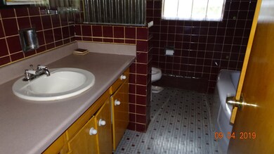 340 N Berwick Blvd, Waukegan, IL 60085 - photo 7