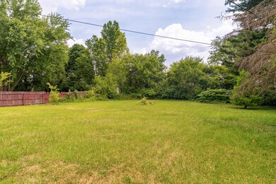 1362 s James Rd-5