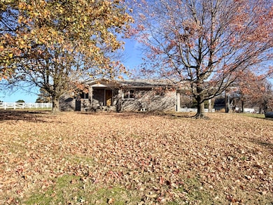 23492 Lawrence 1090, Monett, MO 65708 - photo 2