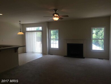 10210 Stagecoach Dr, Hagerstown, MD 21740 - photo 6