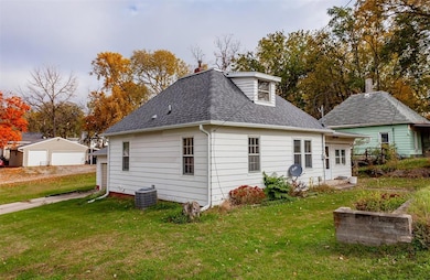 226 S Iowa St, Colfax, IA 50054 - photo 3