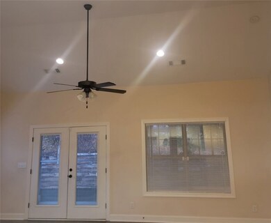 1061 Riverwood Dr, Valley, AL 36854 - photo 4