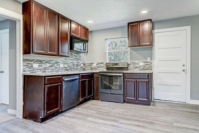 6235 Rolland St, Houston, TX 77091 - photo 3