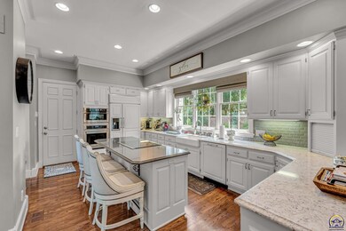 1500 SW Stratford Rd, Topeka, KS 66604 - photo 7