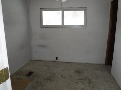 3085 W South Garden Cir, Michigan City, IN 46360 - photo 5