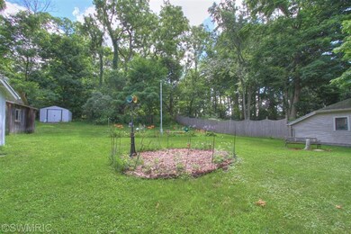 324 N Madison St, Marshall, MI 49068 - photo 5