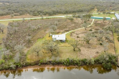 810 County Road 432, Brazoria, TX 77422 - photo 2