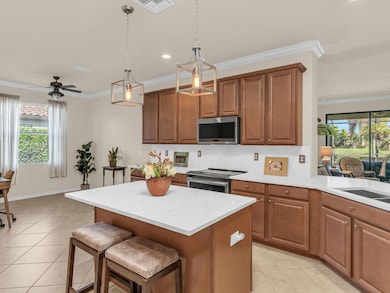 Kitchen - Breakfast Bar