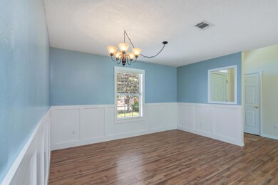 1211 Jefferyscot Dr-05