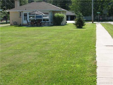 507 Witmer Rd, North Tonawanda, NY 14120 - photo 2