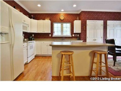 8501 Missionary Ct, Louisville, KY 40291 - photo 5