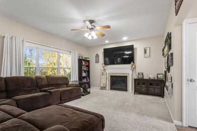 504 Crest View Dr, Monticello, IL 61856 - photo 6