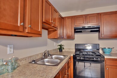 2055 Hugh Edwards Dr, Jacksonville, FL 32210 - photo 5