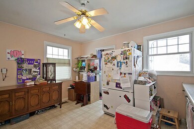 2304 Sigwalt St, Rolling Meadows, IL 60008 - photo 3