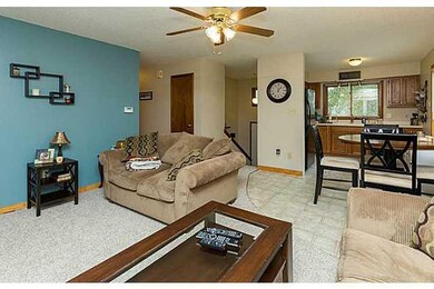 622 Hickory Hill Ln, Des Moines, IA 50317 - photo 3