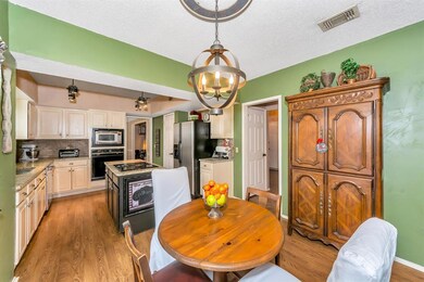 3308 John Ct N, Hurst, TX 76054 - photo 5