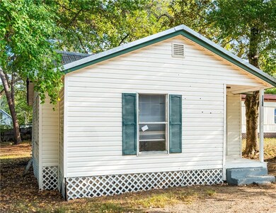 208 Anthony St, Pineville, LA 71360 - photo 3