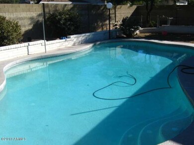 1209 S Hall 005