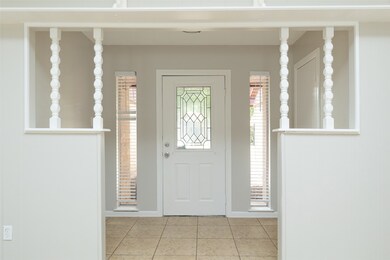 8202 Chestnut Forest Dr, Houston, TX 77088 - photo 7