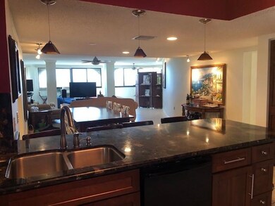 View front kitchen