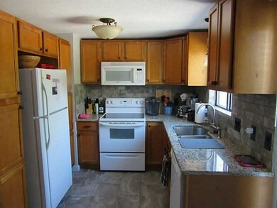 1903 Pinewood Dr unit 1903, Smithfield, RI 02917 - photo 3