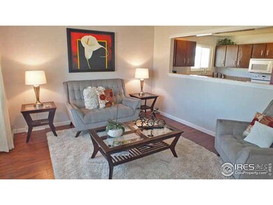 Living Room-Broad view